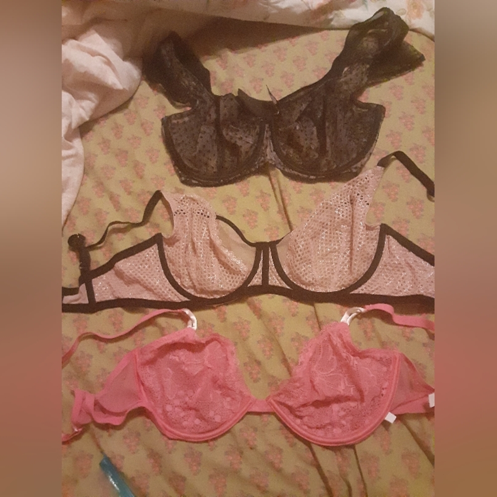 Victoria Secret Lot Of 3 Bras 36D New Without Tags